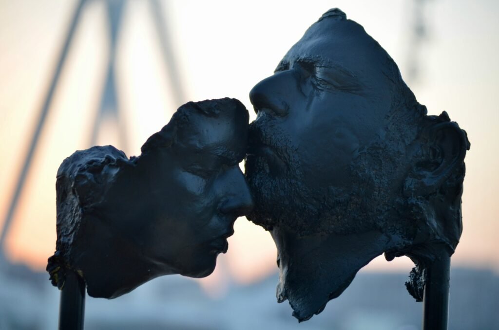  Deep Kissing and HIV